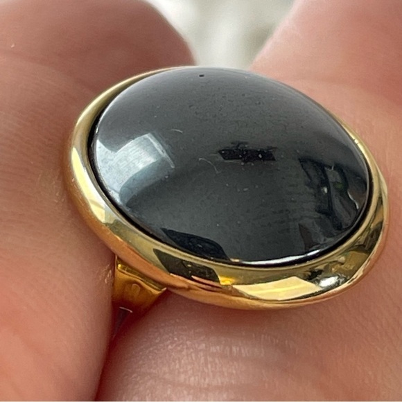 Black Stone Gold Tone Round Earrings - Picture 4 of 6